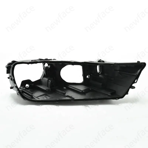 Audi Q7 19-22 year Headlight Black Housing 